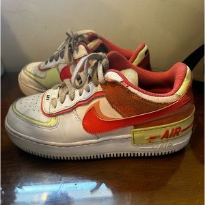 Women used Nike Air Force One Coral 9.5
